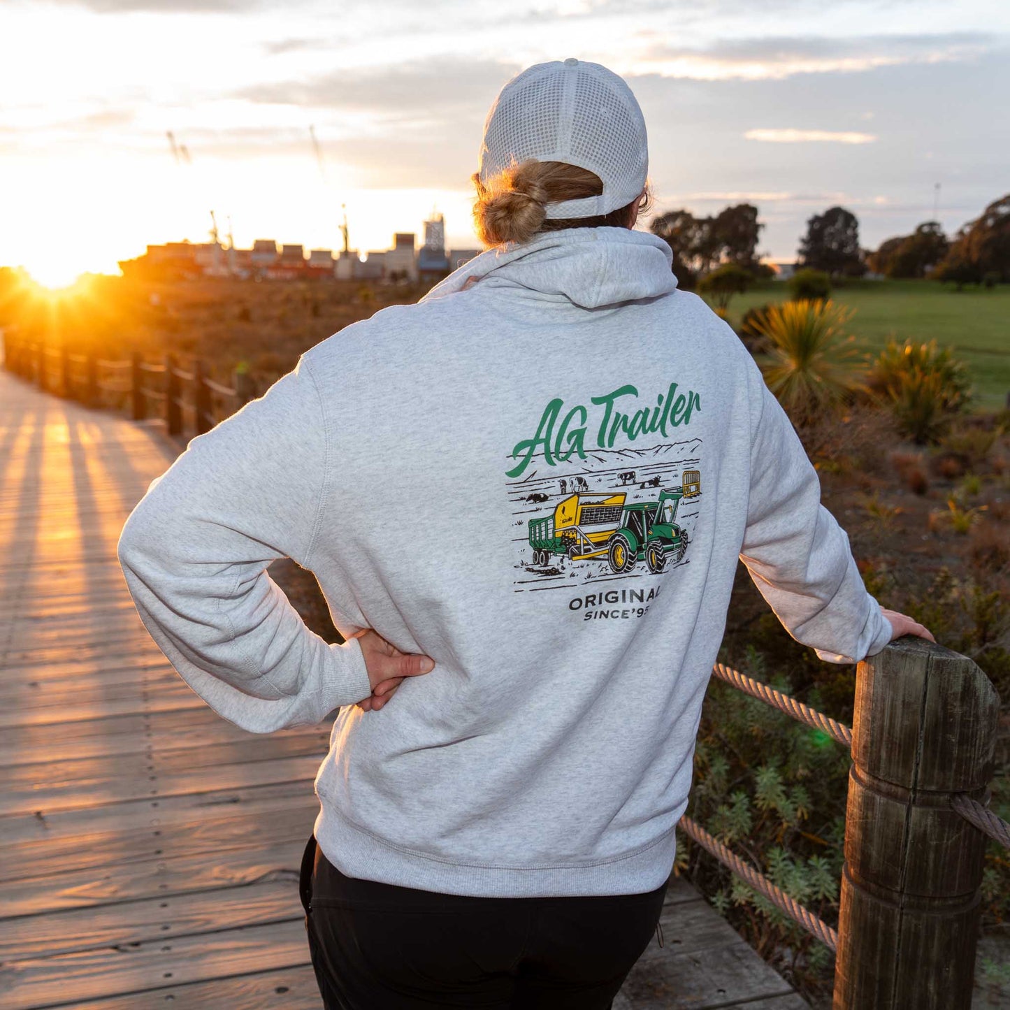 WOMEN'S Hoodie - White Marle (Agtrailer Original)