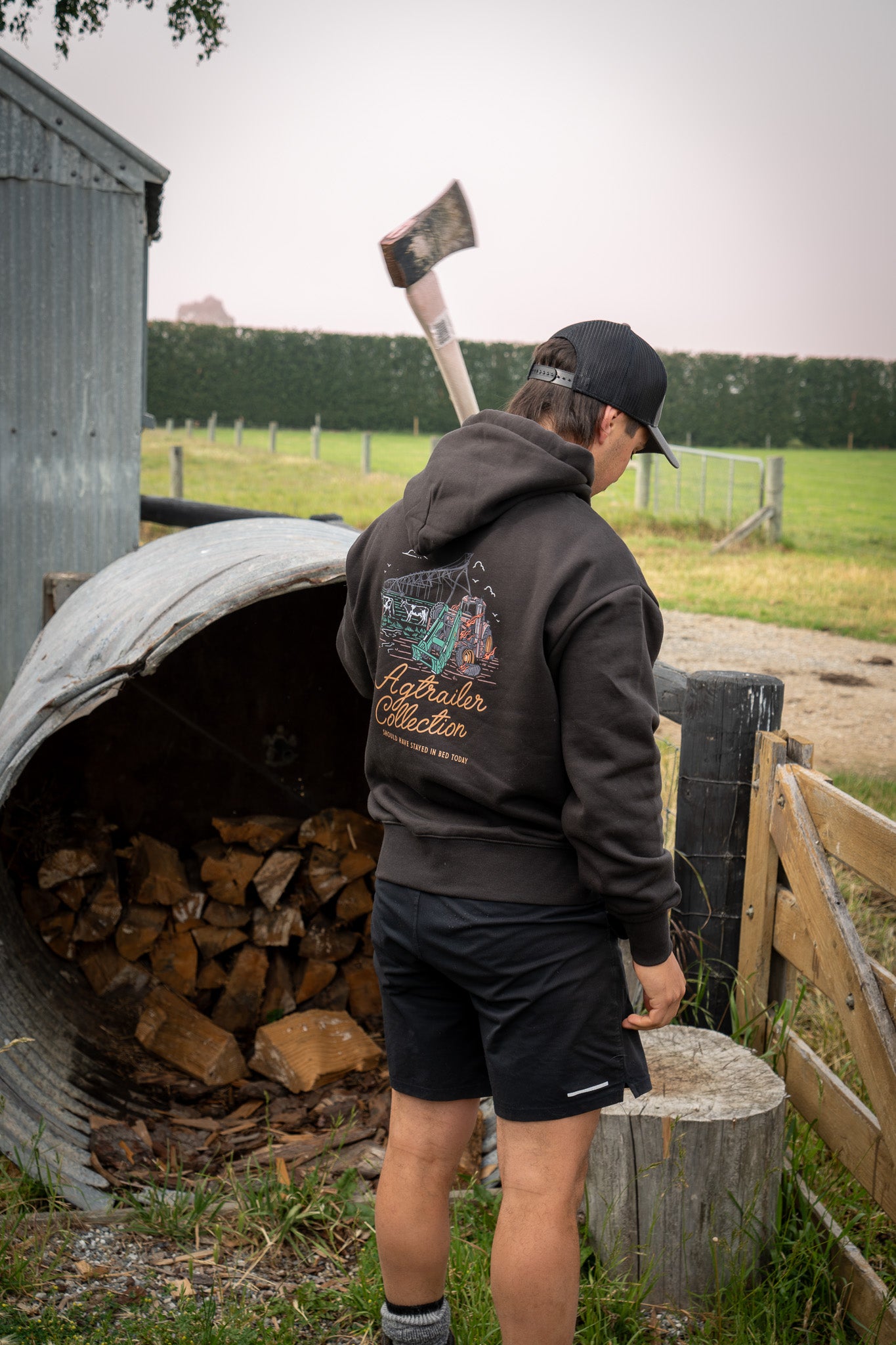 MEN'S FIT Heavy Hoodie - Coal (Stayed in Bed)