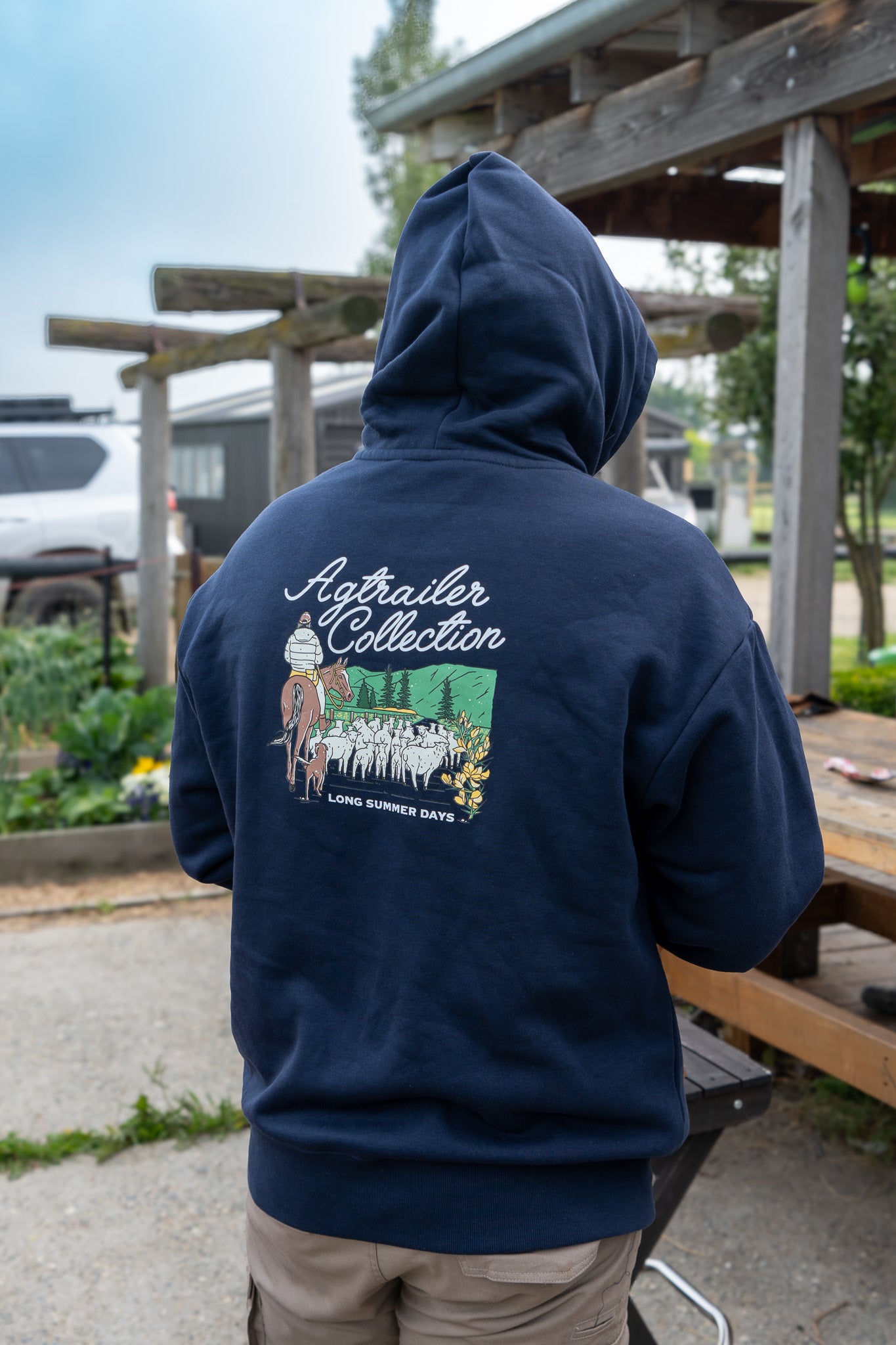 MEN'S FIT Heavy Hoodie - Midnight Blue (Long Summer Days)